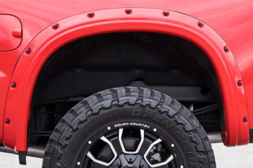 Gives fender flares a more interesting look! Includes a full set of 44 black rivets Includes 3M tape and foam pad for easy installation and paint protection