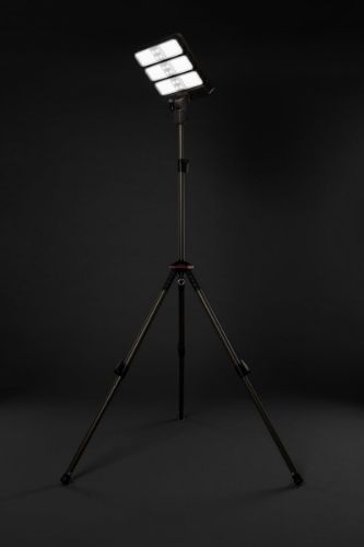TUFF STUFF TITAN 12' SOLAR FREESTANDING LIGHT