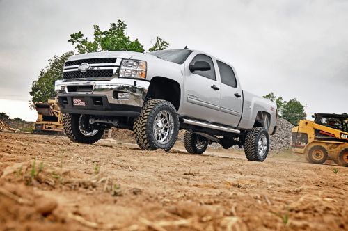 Maintains factory ride quality Maintains the stock track width Torsion bars stay in the factory location Unmatched ground clearance Axles maintain factory position and angle No drilling or modifying of the differential No drivetrain or exhaust modifications required Includes our latest application valved N3 series shock absorbers which offer the best in balanced performance for on and off-road use.